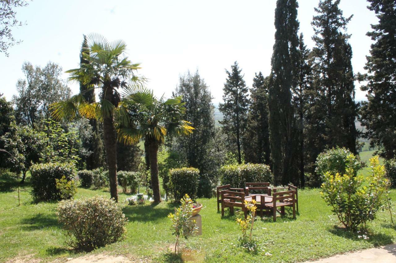 Bb Gli Aristogatti Bed & Breakfast Ghizzano Bagian luar foto